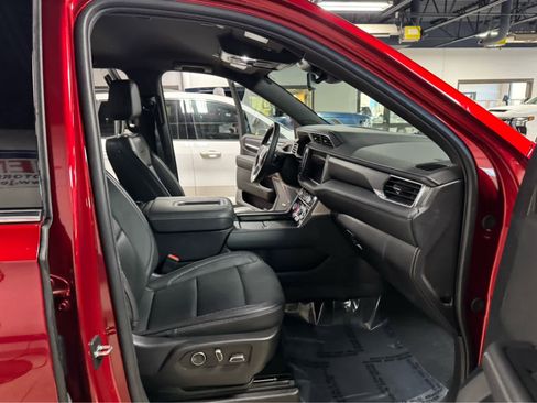 Certified 2024 GMC Yukon XL Denali w/ Max Trailering Package image 11