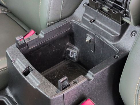 Used 2024 Jeep Wrangler High Altitude image 17