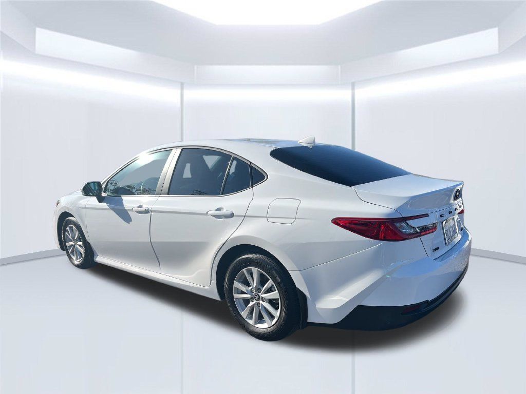 Used 2026 Toyota Camry LE w/ Convenience Package FWD image 3