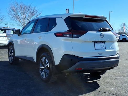 Used 2022 Nissan Rogue SV image 29