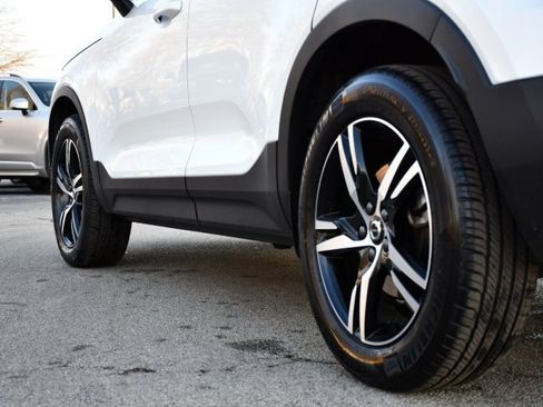 Certified 2025 Volvo XC40 B5 Core image 10