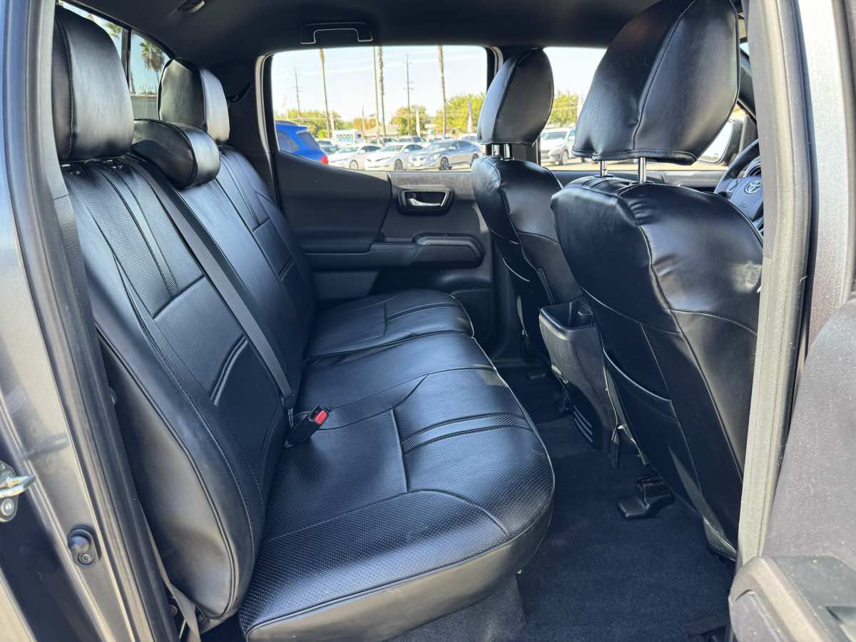 Used 2020 Toyota Tacoma TRD Off-Road w/ Technology Package AWD/4WD image 19
