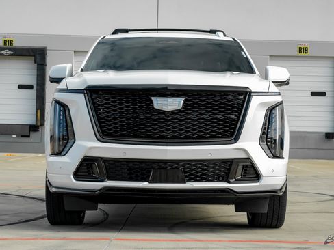 Used 2025 Cadillac Escalade V w/ LPO, Floor Liner Package image 23