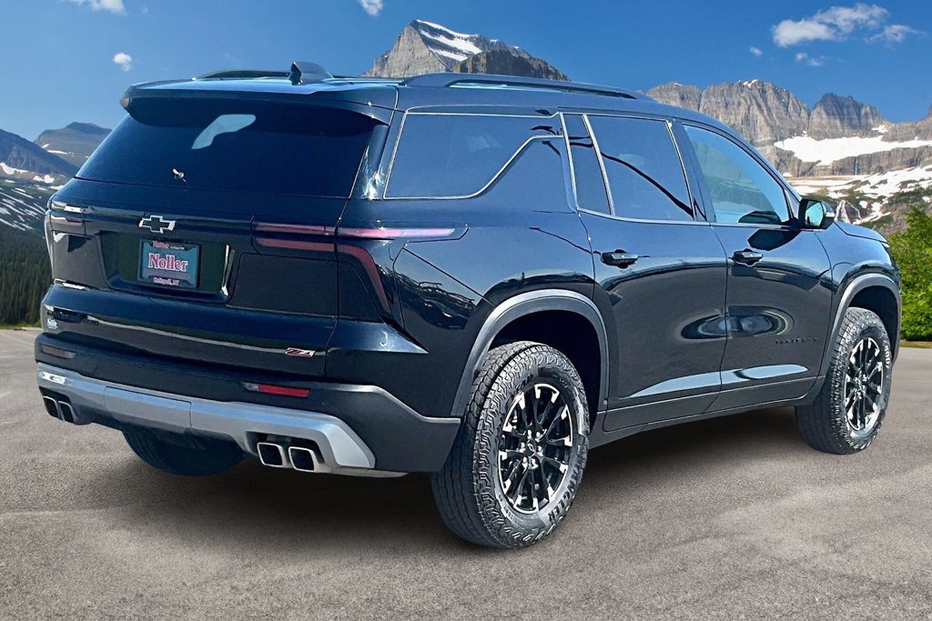 Used 2024 Chevrolet Traverse Z71 w/ LPO, Floor Liner Package AWD/4WD image 2