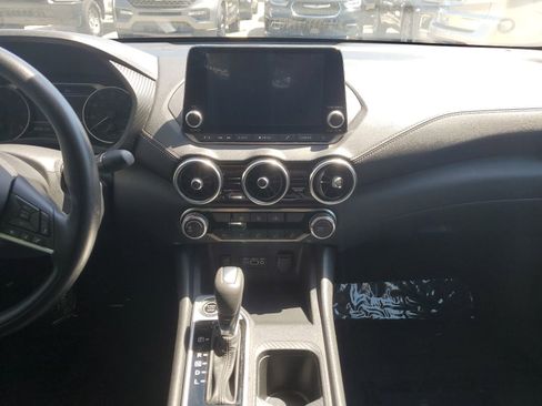 Used 2024 Nissan Sentra SV FWD image 12
