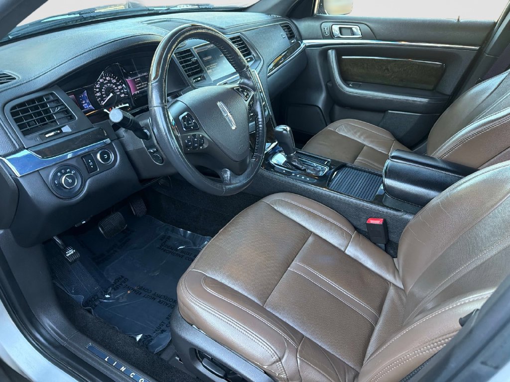 Used 2014 Lincoln MKS w/ Equipment Group 101A FWD image 22
