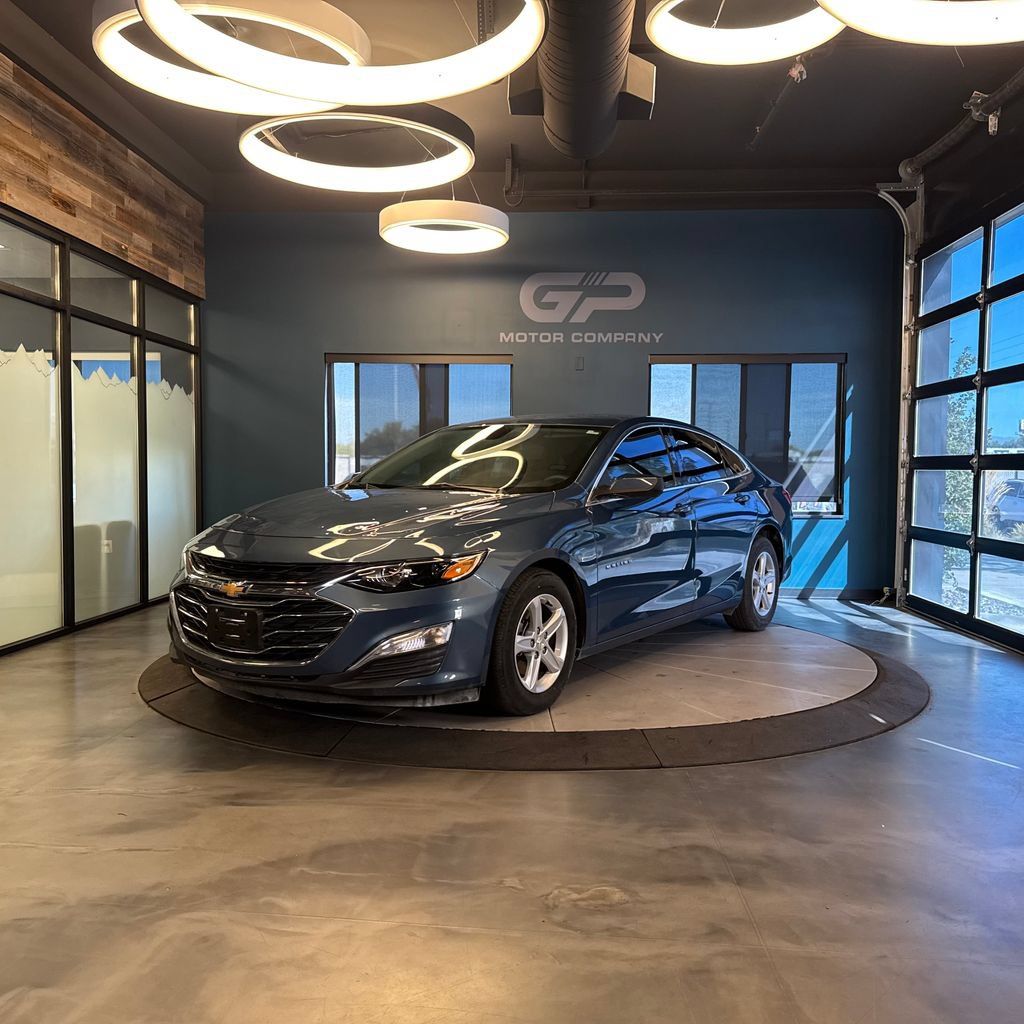 Used 2025 Chevrolet Malibu LS FWD image 7