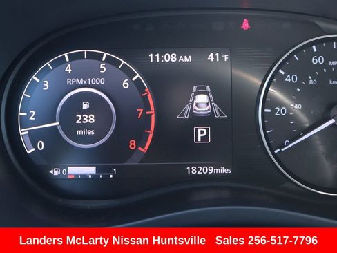 Used 2023 Nissan Kicks SR w/ SR Premium Package image 26