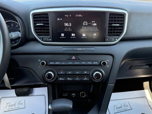 Used 2022 Kia Sportage LX image 22