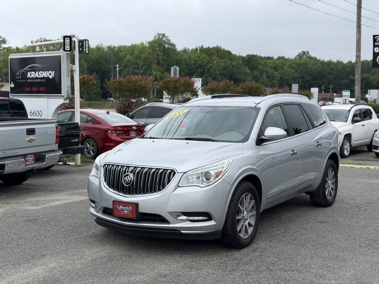 Used 2017 Buick Enclave Convenience FWD image 2