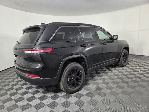 New 2026 Jeep Grand Cherokee Altitude RWD image 5