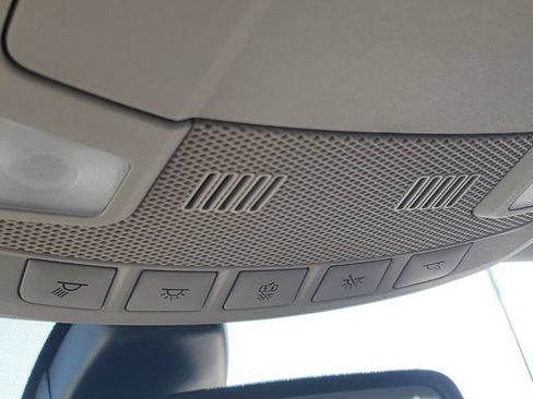 Used 2019 Ford Fusion SE FWD image 29