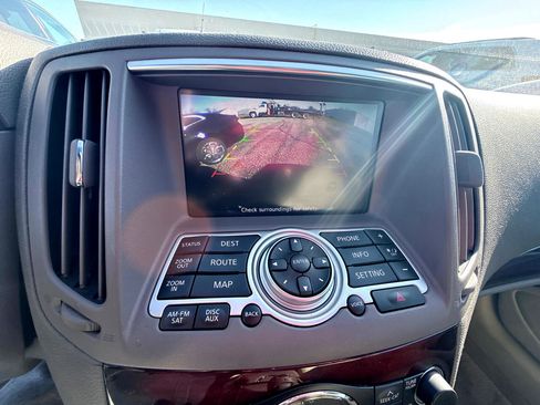 Used 2011 INFINITI G37 Sport w/ Premium Pkg image 16