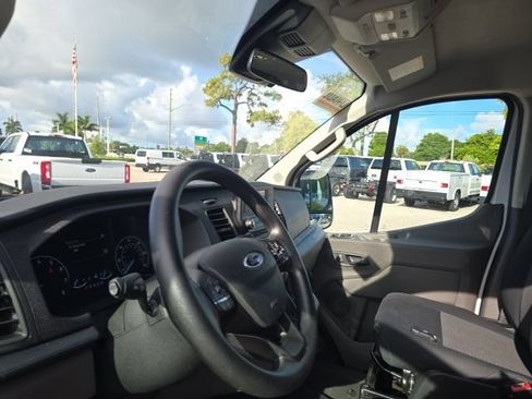 Used 2025 Ford Transit 250 Low Roof w/ Exterior Upgrade Package RWD image 12
