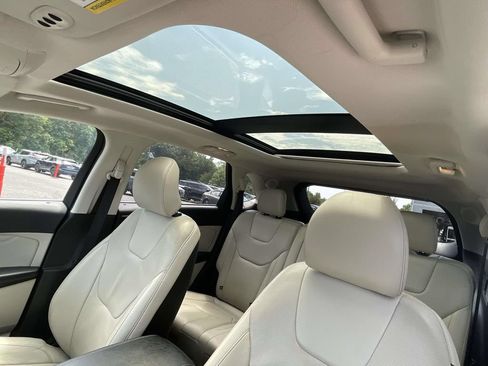 Used 2016 Ford Edge Titanium w/ Equipment Group 301A FWD image 18