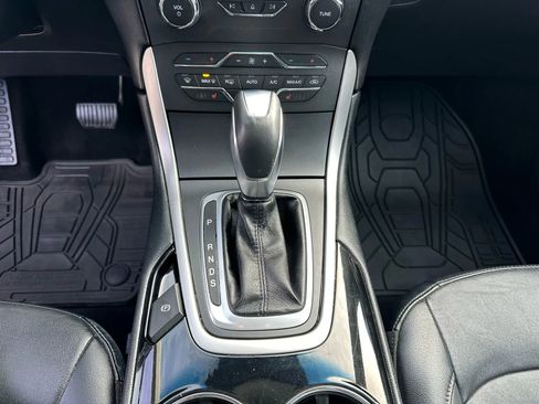 Used 2016 Ford Edge SEL w/ Equipment Group 201A image 26