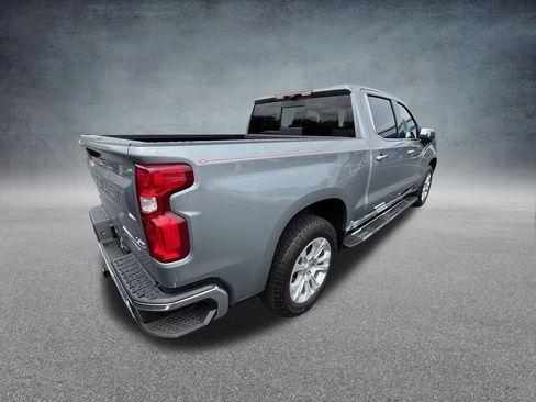 Used 2025 Chevrolet Silverado 1500 LTZ AWD/4WD image 8