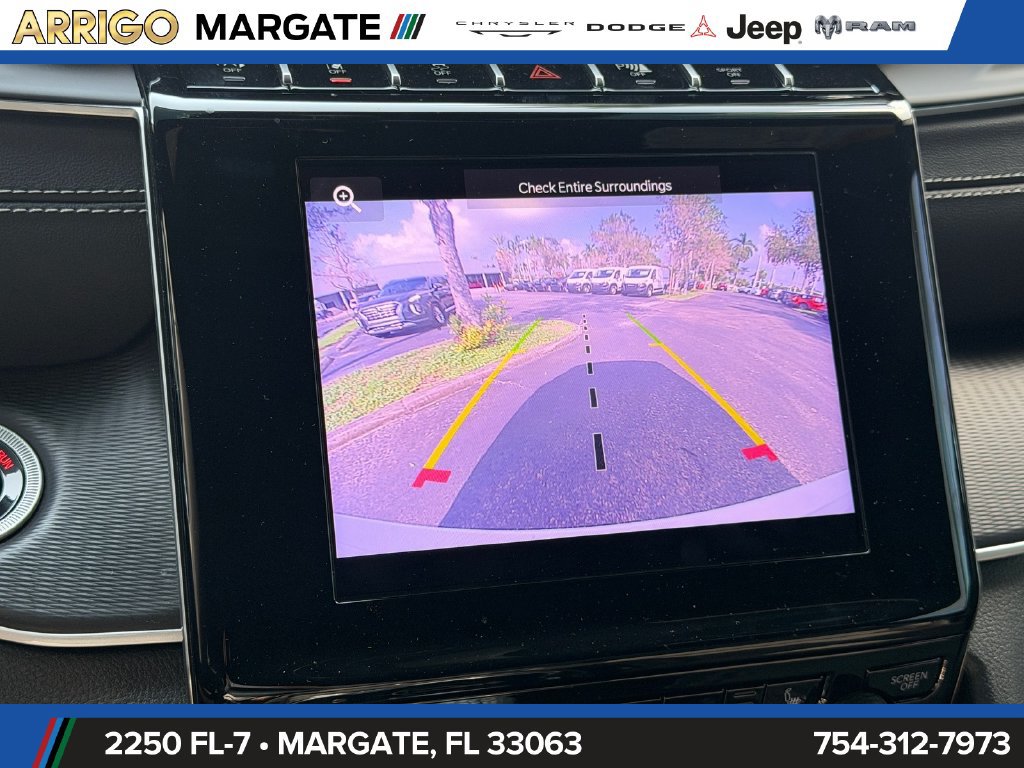Used 2024 Jeep Grand Cherokee Altitude RWD image 27