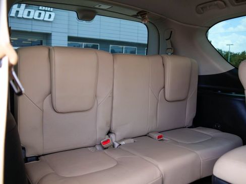 Used 2019 Nissan Armada Platinum w/ Captain's Chairs Package RWD image 12