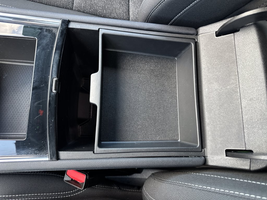Used 2025 Chevrolet Traverse LT w/ LPO, Floor Liner Package FWD image 27