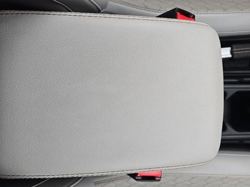 Used 2021 Jeep Wrangler Unlimited Sahara image 32