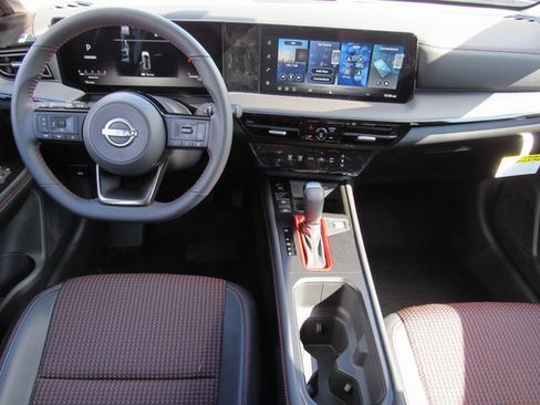 New 2026 Nissan Kicks SR image 10