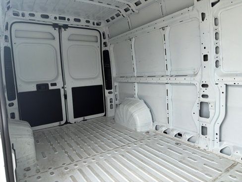 Used 2025 RAM ProMaster 2500 w/ Convenience Group FWD image 22