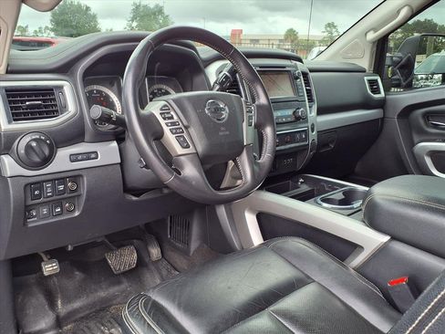 Used 2019 Nissan Titan PRO-4X w/ Pro-4x Convenience Package image 23