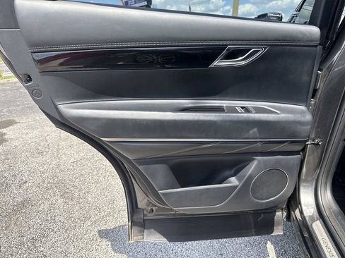 Used 2025 Genesis GV80 2.5T Standard AWD/4WD image 11