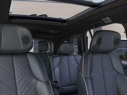 New 2026 Cadillac Vistiq Platinum image 48