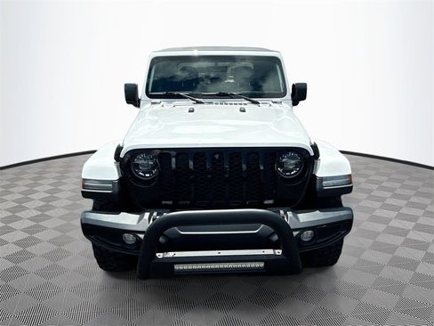 Used 2022 Jeep Gladiator Willys image 2
