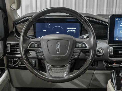 Used 2020 Lincoln Navigator Black Label w/ Cargo Convenience Package AWD/4WD image 15