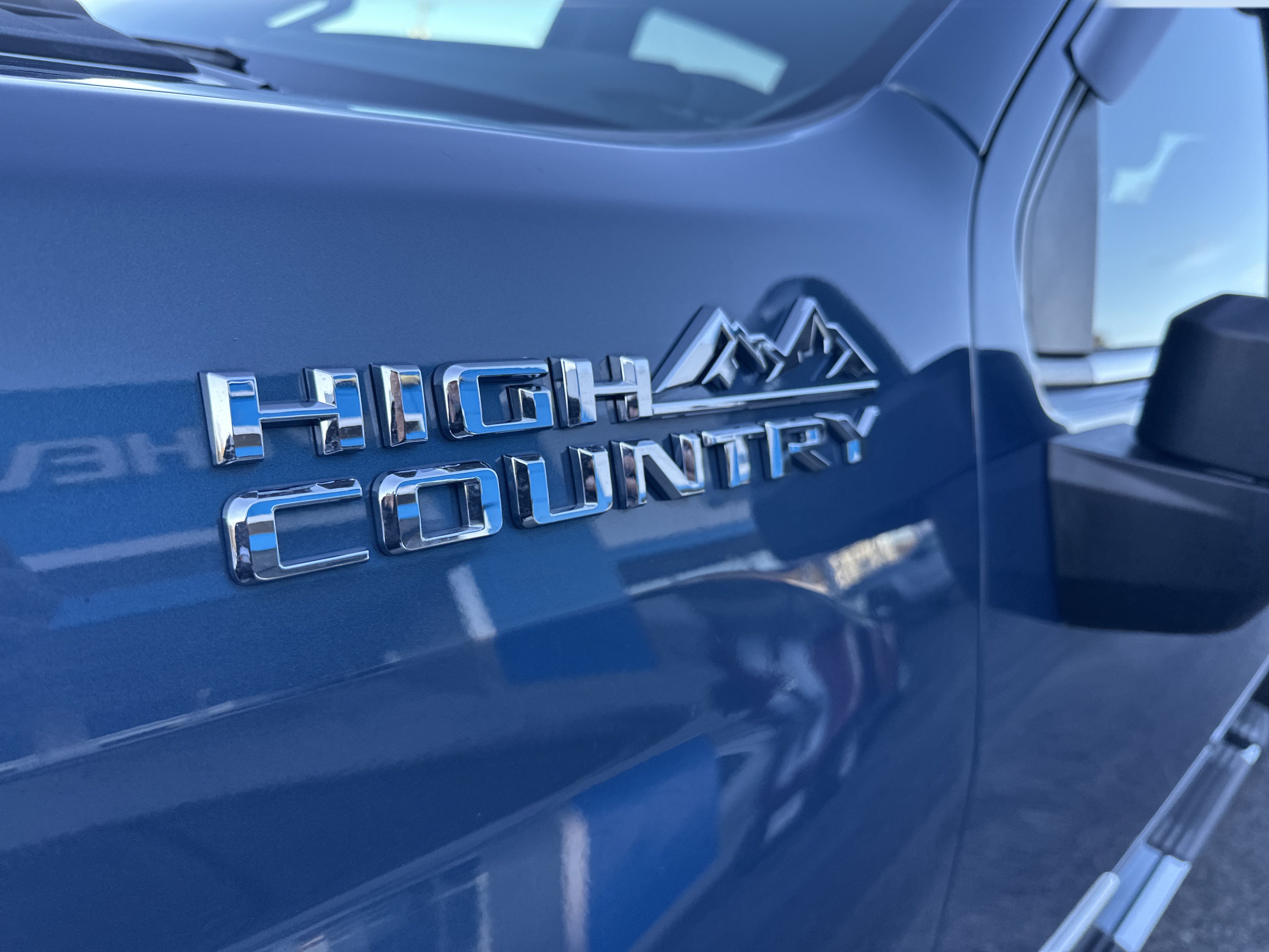 Certified 2024 Chevrolet Silverado 2500 High Country w/ High Country Premium Package AWD/4WD image 5