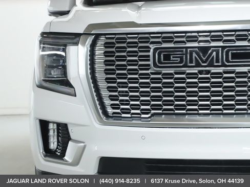 Used 2021 GMC Yukon Denali w/ Denali Premium Package AWD/4WD image 44