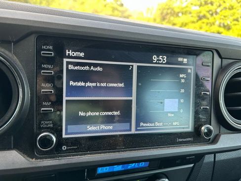 Used 2022 Toyota Tacoma TRD Sport image 24