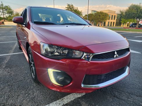 Used 2017 Mitsubishi Lancer ES image 1