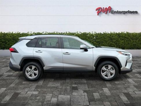 Used 2023 Toyota RAV4 XLE w/ Convenience Package FWD image 7
