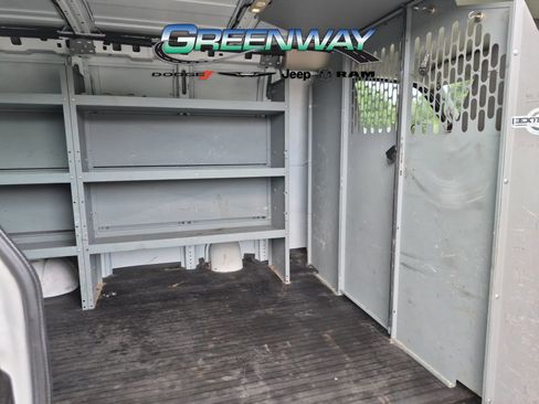 Used 2017 Chevrolet Express 2500 RWD image 12