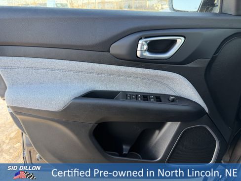 Used 2023 Jeep Compass Latitude w/ Convenience Group image 18