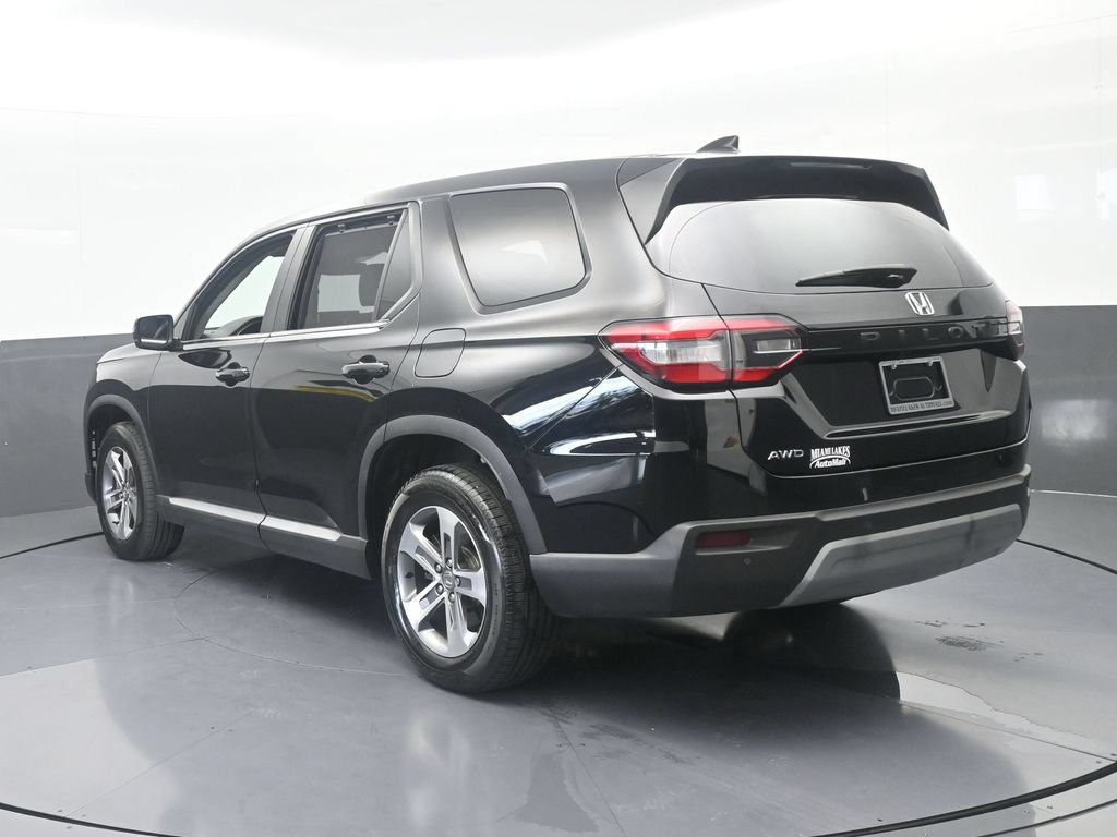 Used 2025 Honda Pilot EX-L image 4