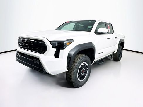 New 2025 Toyota Tacoma TRD Off-Road image 3