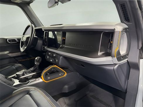 Used 2023 Ford Bronco Badlands image 13