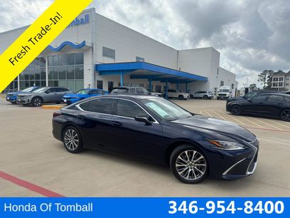 Used 2019 Lexus ES 350 w/ Accessory Package 2