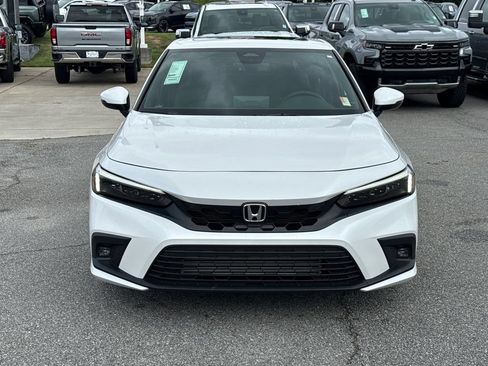 Used 2024 Honda Civic Sport Touring image 2