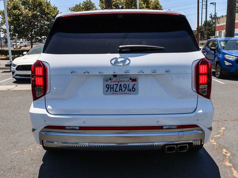 Used 2024 Hyundai Palisade Calligraphy FWD image 7