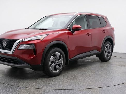 Used 2025 Nissan Rogue SV FWD image 3