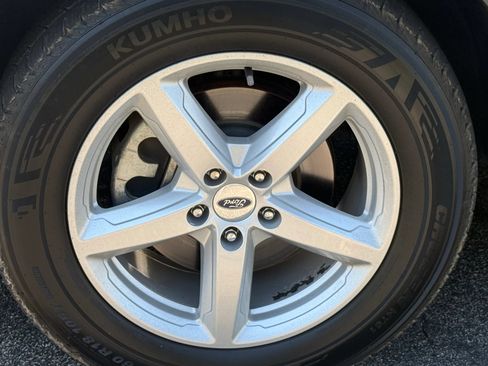 Used 2018 Ford Explorer 4WD image 9