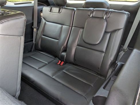 Used 2024 Ford Explorer XLT w/ Equipment Group 202A image 31