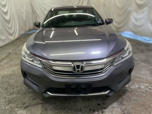 Used 2017 Honda Accord LX image 3