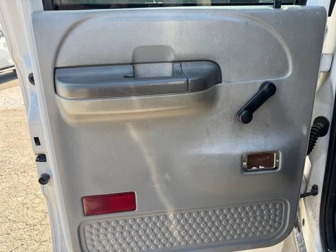 Used 2003 Ford F350 XLT RWD image 18
